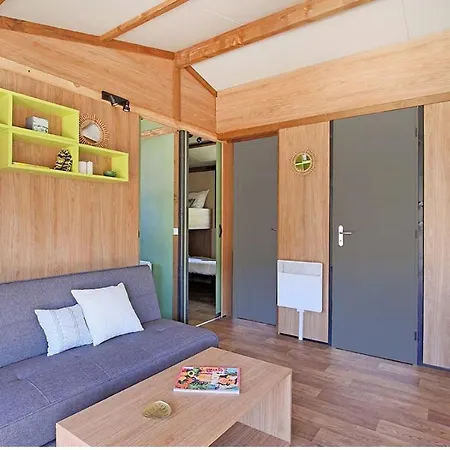 فندق Camping Des Loisirs