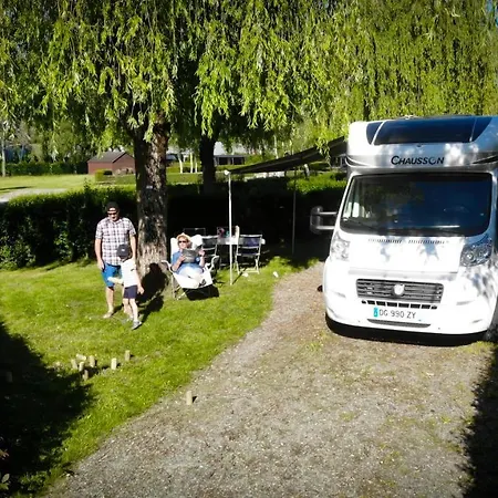 Camping Des Loisirs Évron