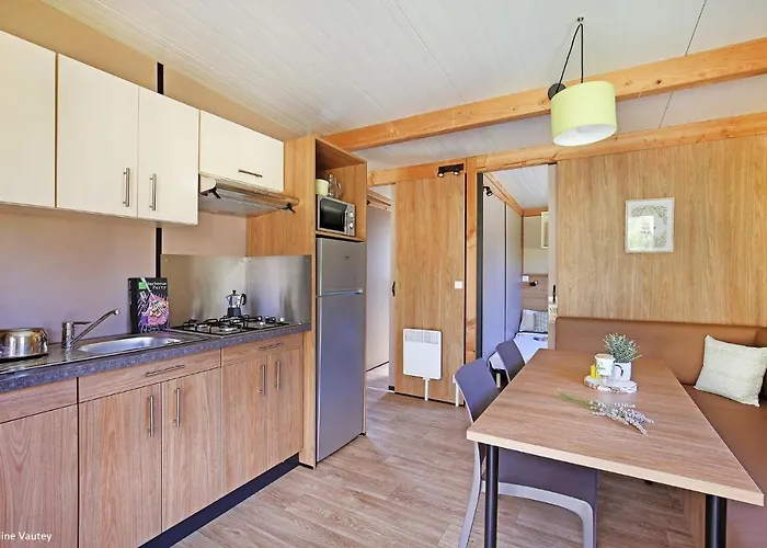 מלון Camping Des Loisirs 3*